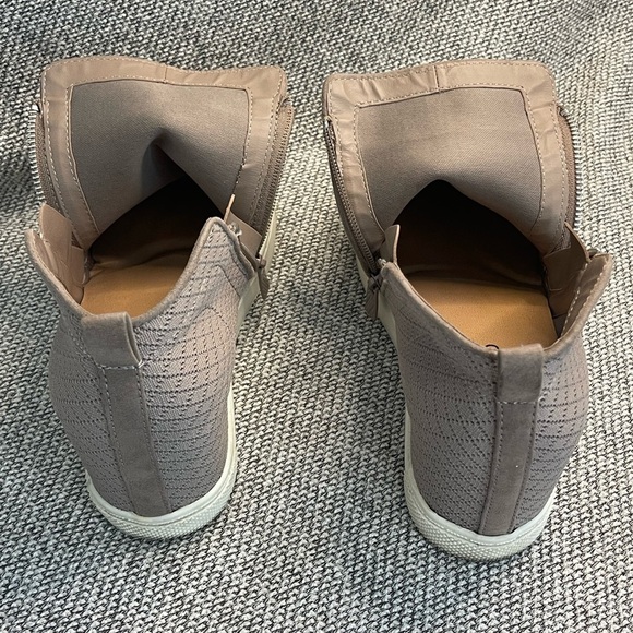 Torrid Beige Wedges with Stylish Comfort - Picture 12 of 16